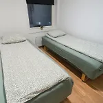 Apartmán Cozy Aurora View - Entire 3-bedroom Fully Furnished Near Centre *