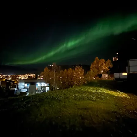 Cozy Aurora View - Entire 3-bedroom Fully Furnished Near Centre *