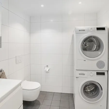 Cozy Aurora View - Entire 3-bedroom Fully Furnished Near Centre ترومسو