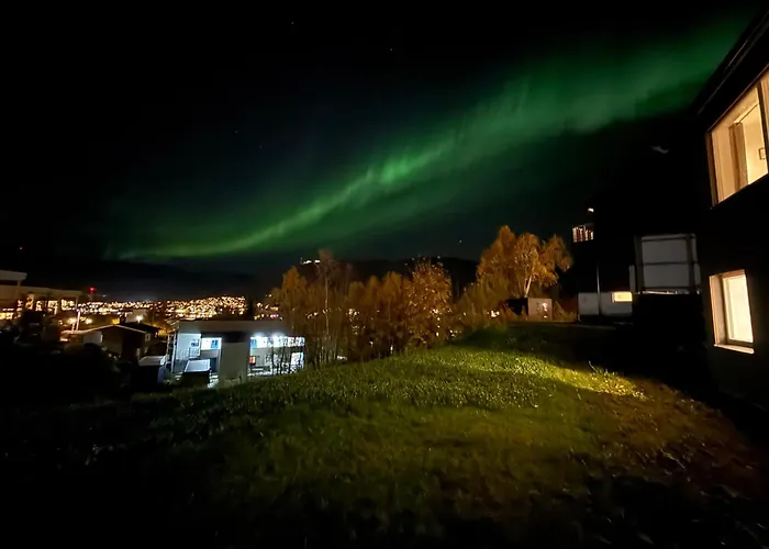 Cozy Aurora View - Entire 3-bedroom Fully Furnished Near Centre *
