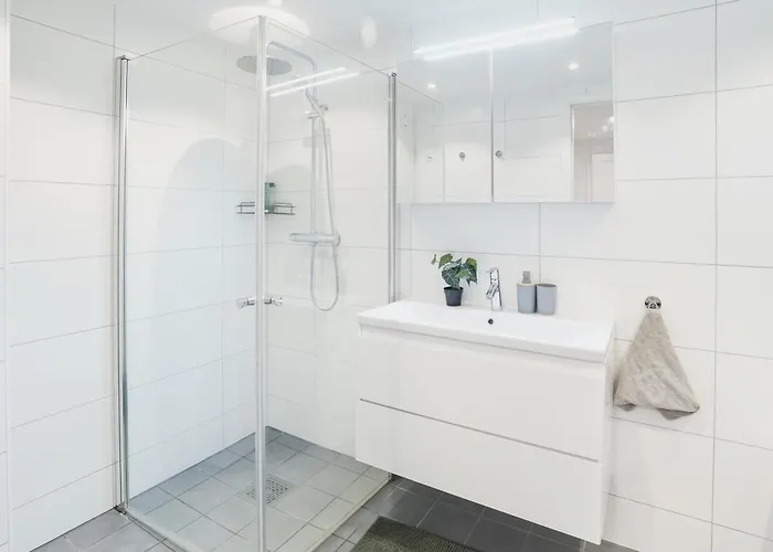 Cozy Aurora View - Entire 3-bedroom Fully Furnished Near Centre Apartmán