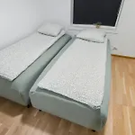 Cozy Aurora View - Entire 3-bedroom Fully Furnished Near Centre Apartman